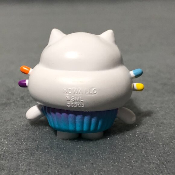 Gabby's Dollhouse Kitty CAKEY CAT Figurine Replacement Figure - Picture 3 of 7